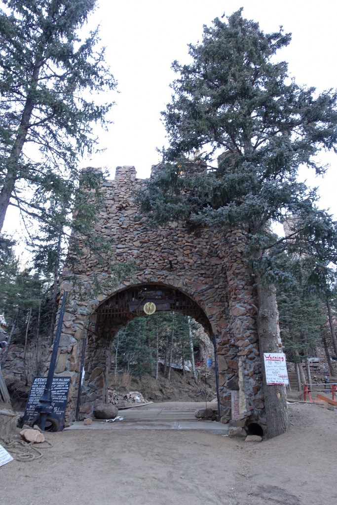 The gatehouse at Bishop's Castle. There is a heavy stone on the portcullis. However, you can currently just walk around the whole building.